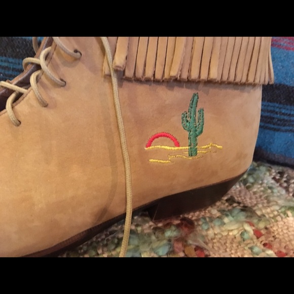 Durango’s Rare Unique Western Fringe Boots - Picture 3 of 8